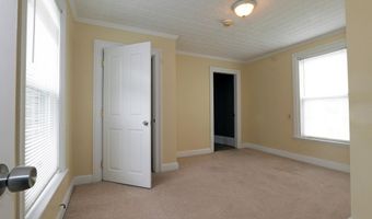 60 West St, Bangor, ME 04401