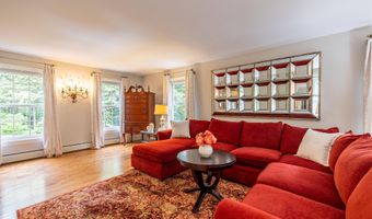 146 Old Sandown Rd, Chester, NH 03036