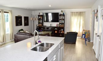 1953 Landrow Ln, Boiling Springs, SC 29316