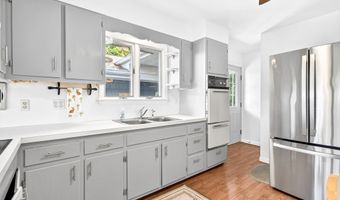 78 Arrowhead Rd, Brookfield, CT 06804