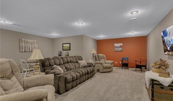 932 Waters Edge Cir, Avon, MN 56310