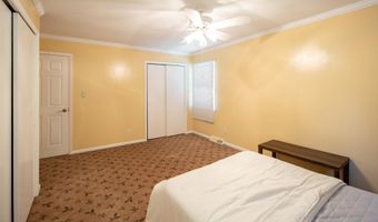 51 Aspen Cir, Albany, NY 12208