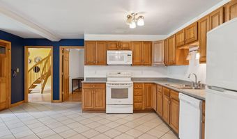 32 S V Ln, Augusta, ME 04330