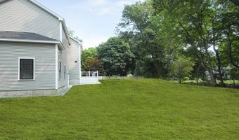 1 Cherokee Rd, Acton, MA 01720