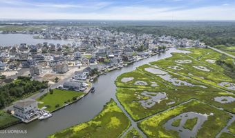206 N Bay Dr, Bayville, NJ 08721