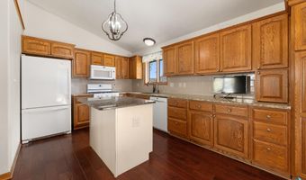 209 W Ironwood St, Brandon, SD 57005