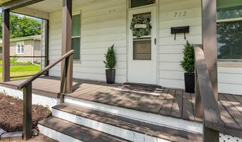 712 S MAIN St, Abingdon, IL 61410