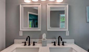 227 Valley View Dr, Albrightsville, PA 18210
