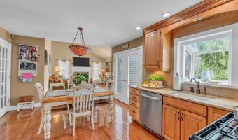 318 Tina Lee Ct, Brick, NJ 08724