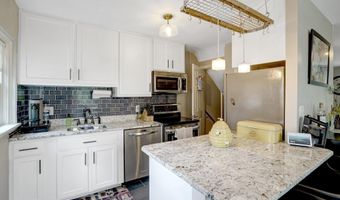4220 32ND St S, Arlington, VA 22206