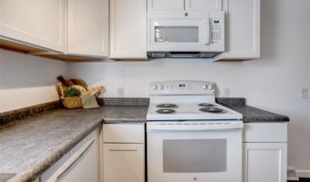 2425 La Salle Dr, Alton, IL 62002