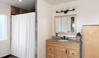 26036-38 Kaywood Ter, Escondido, CA 92026