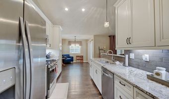7372 Oakview Dr, Avon, IN 46123