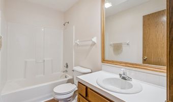 1340 Alderwood Dr, Altoona, IA 50009
