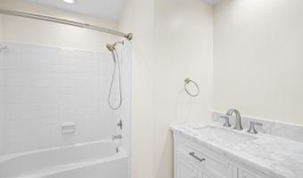 34 N GARFIELD St, Arlington, VA 22201