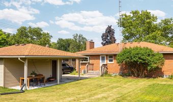1534 Barrington Pl, Ann Arbor, MI 48103