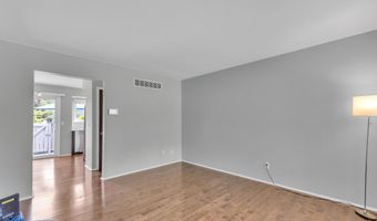 2840 Bombridge Ct, Ann Arbor, MI 48104