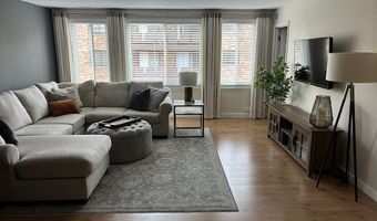 110 S Dunton Ave 4G, Arlington Heights, IL 60005