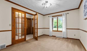 301 E WAYFARER Ln, Appleton, WI 54913