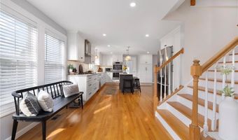14 Hulls Ct, Jamestown, RI 02835