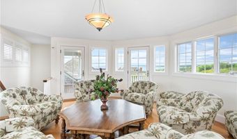 41 Castle Hill Ave, Newport, RI 02840