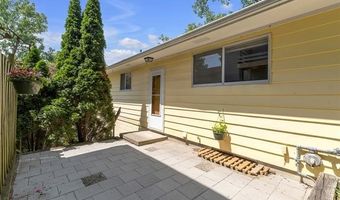 1558 1560 W Jones Dr SW, Ann Arbor, MI 48105