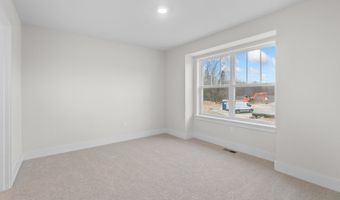 8281 Colling Manor Ct, Alexandria, VA 22308