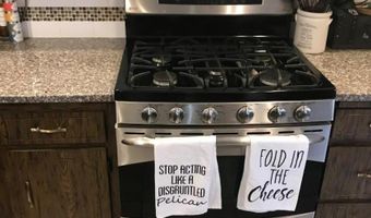 28 Hilton St, Belleville, NJ 07109