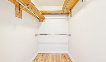 820 N POLLARD St 801, Arlington, VA 22203
