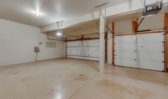 1515 Dietrich Glen Dr, Ballwin, MO 63021