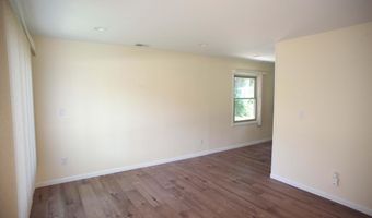 1052 N Maple Rd, Ann Arbor, MI 48103