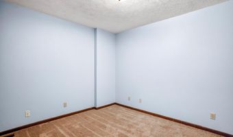 1006 Baretta Ct, Aurora, MO 65605