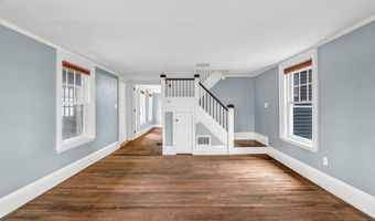 22 Parker St, Bangor, ME 04401