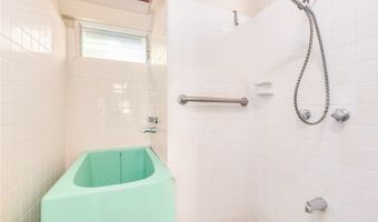 410 Kalama St D, Kailua, HI 96734