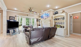 7426 Peach Blossom Dr, Benton, AR 72019