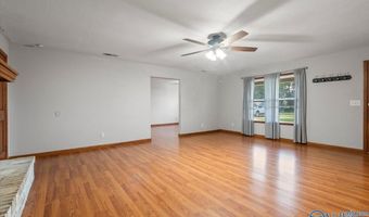 2097 Needmore Rd, Albertville, AL 35950