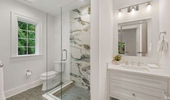 18 Tokeneke Trl, Darien, CT 06820