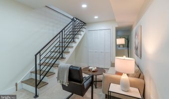 622 MCCLELLAN St, Philadelphia, PA 19148