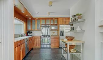 103 Long View Dr, Becket, MA 01223