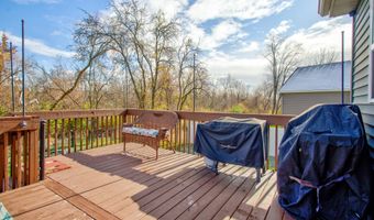 10902 Woodedge Dr, Allendale, MI 49401