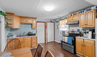 14 Parker St, Central Falls, RI 02863