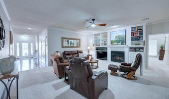 1923 Eastridge Dr, Arkansas City, KS 67005