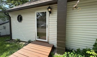 42309 N Woodbine Ave, Antioch, IL 60002
