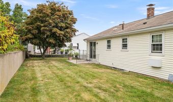 370 Bryant St, Cumberland, RI 02864