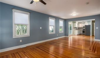 467 Maple Avenue Ave, Barrington, RI 02806
