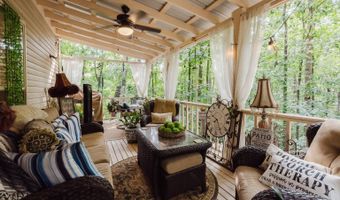1307 River Oaks, Benton, AR 72019