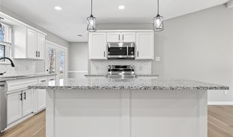2300 Pine Ln, Barling, AR 72923