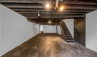 6101 Misty Valley Dr SE, Acworth, GA 30102