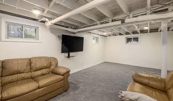 10 Long St, Johnston, RI 02919