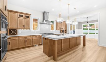 1905 N TAYLOR St, Arlington, VA 22207